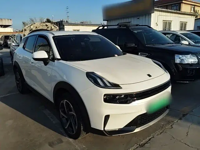 Lynk & Co 06 EM-P — Фото автомобиля 3