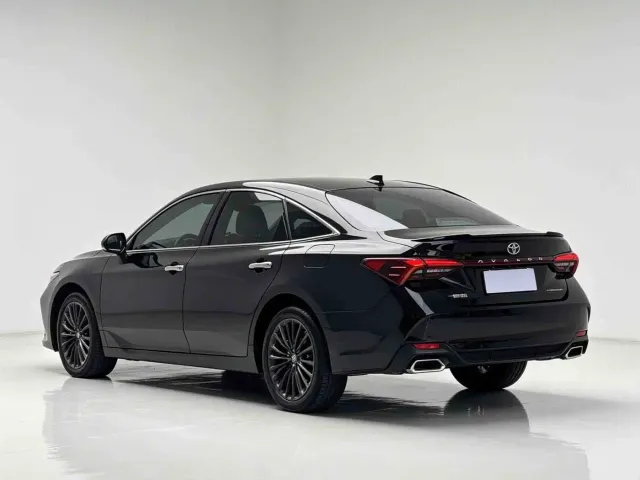 Toyota Avalon — Фото автомобиля 7