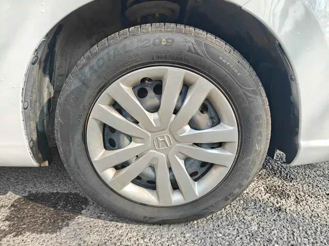 Honda Fit — Фото автомобиля 11