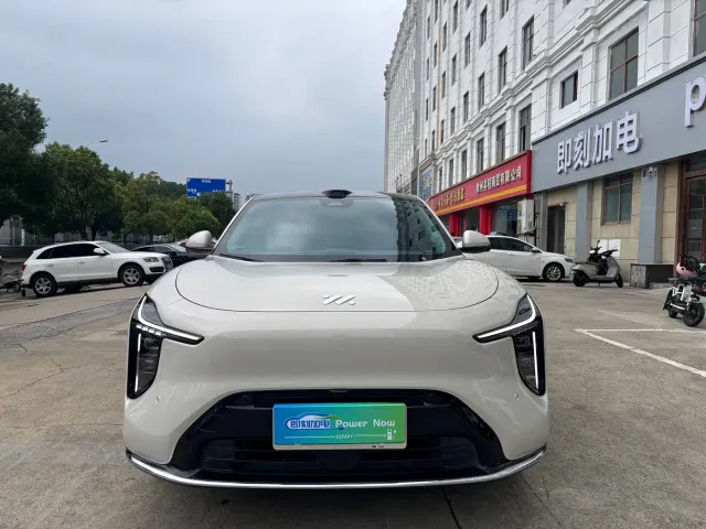 IM Motors LS6 — Фото автомобиля 2