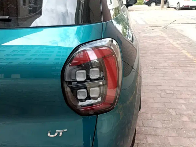 GAC Aion UT — Фото автомобиля 7