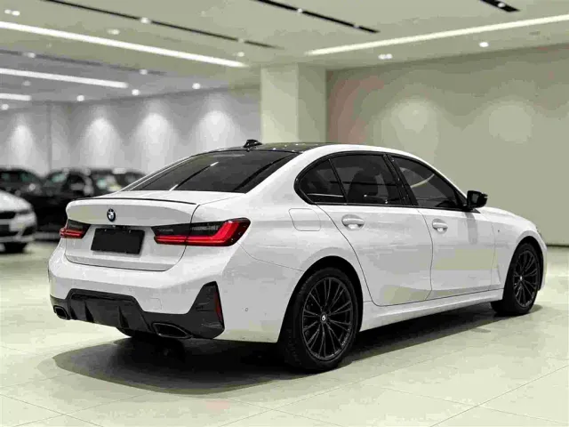 BMW 3 Series — Фото автомобиля 9