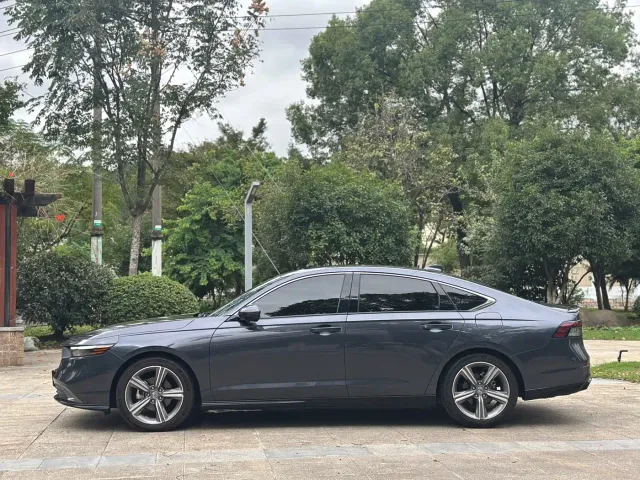 Honda Accord — Фото автомобиля 4