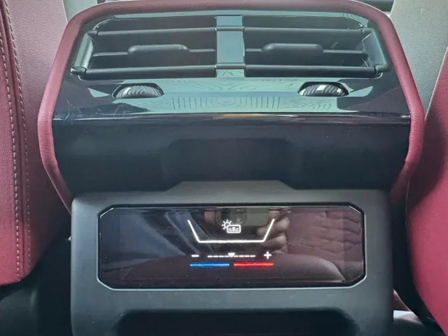 BMW i5 — Фото автомобиля 14