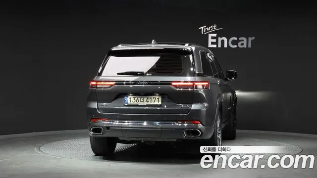 Jeep Cherokee Grand Cherokee(WL) 3.6 Overland — Фото автомобиля 4