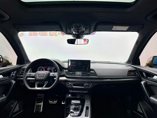 Audi Q5L Sportback — Фото автомобиля 9