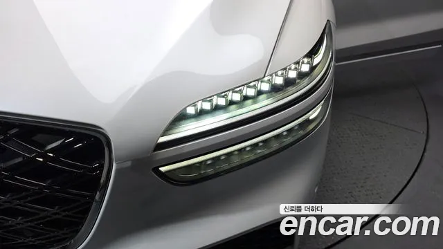 Genesis GV70 — Фото автомобиля 7