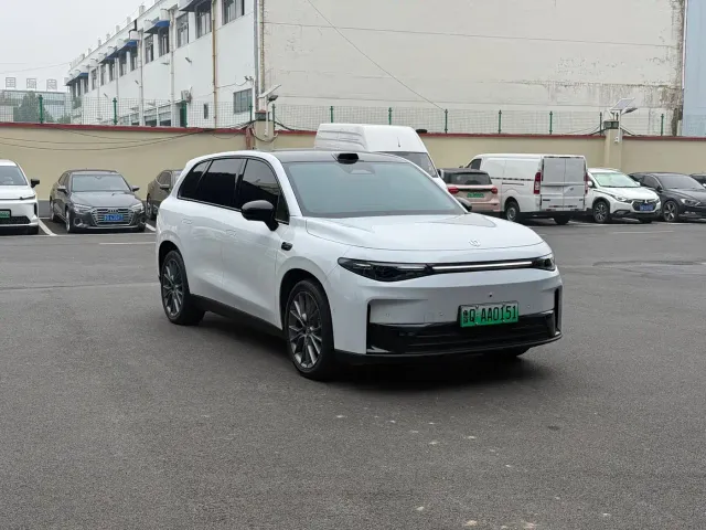 Leapmotor C10 — Фото автомобиля 3
