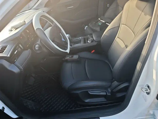 Roewe i5 — Фото автомобиля 14