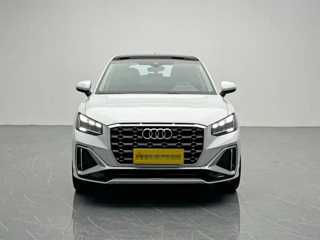 Audi Q2L — Фото автомобиля 2