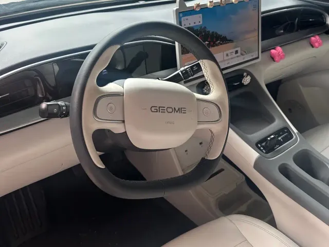 Geely Starry Wish — Фото автомобиля 10