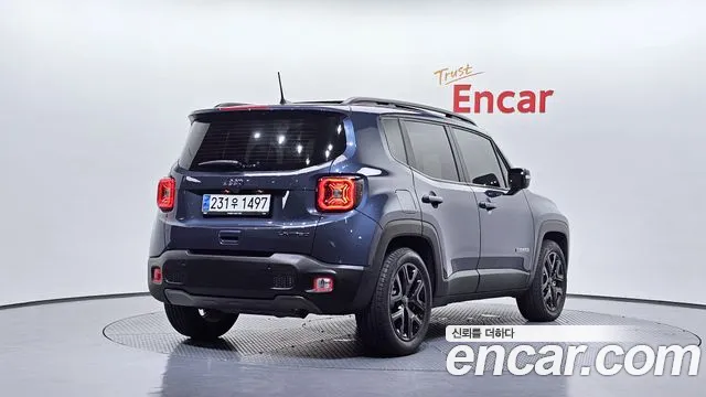Jeep Renegade — Фото автомобиля 2