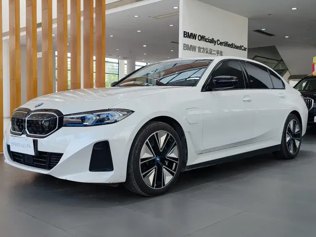 Фотография автомобиля — BMW i3
