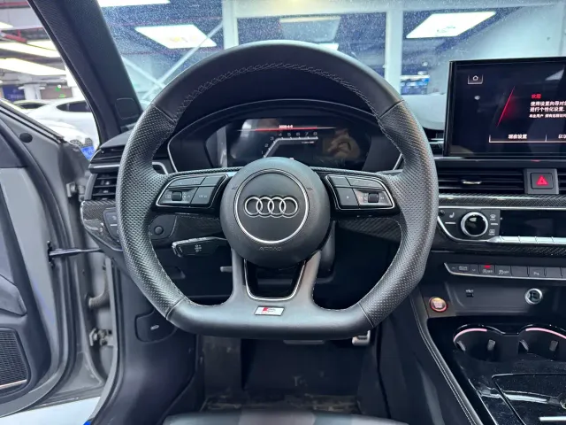 Audi S4 — Фото автомобиля 9