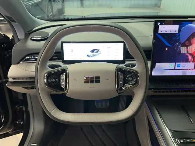 Geely Galaxy Xingyao 8 — Фото автомобиля 7