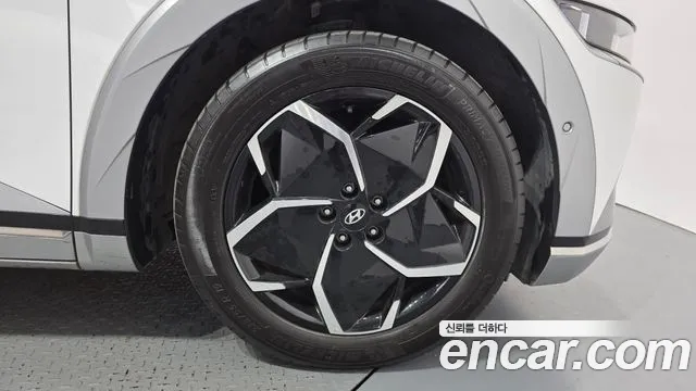 Hyundai Ioniq 5 — Фото автомобиля 6