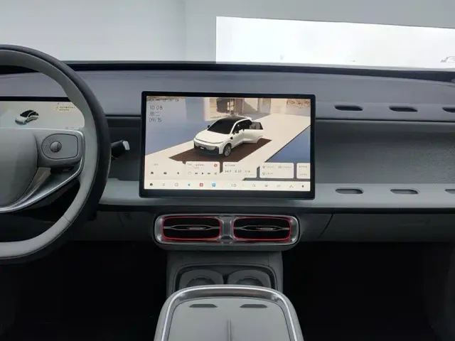 Leapmotor B10 — Фото автомобиля 13