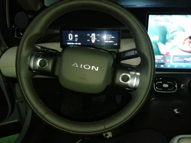 GAC Aion UT — Фото автомобиля 11