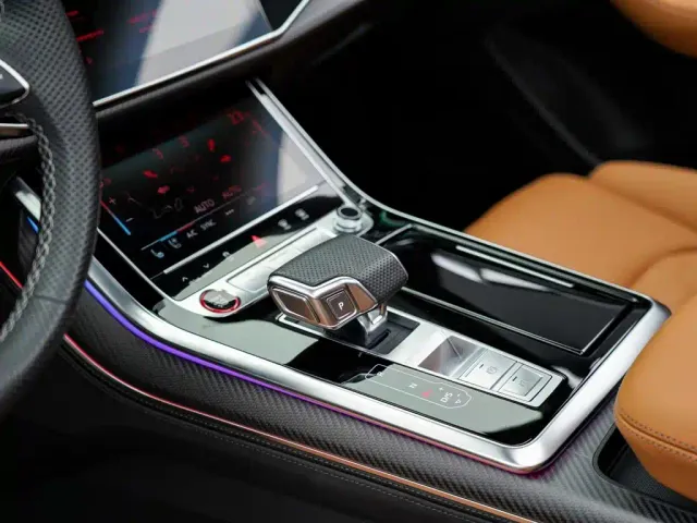 Audi RS Q8 — Фото автомобиля 9