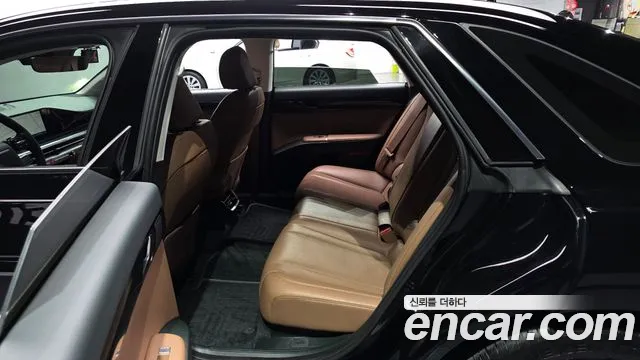 Hyundai Grandeur GN7 — Фото автомобиля 18