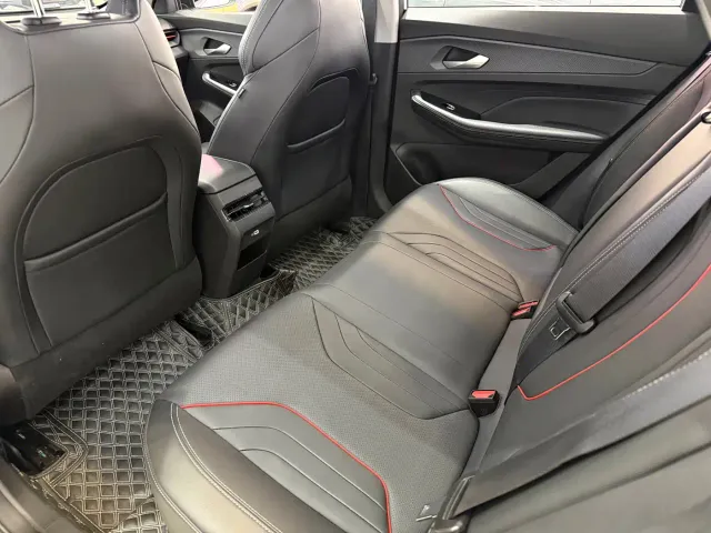 Geely Binrui — Фото автомобиля 18
