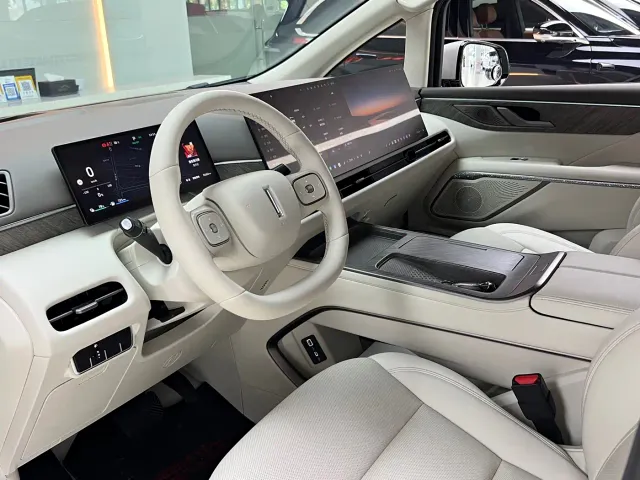 Wey Alpine — Фото автомобиля 8