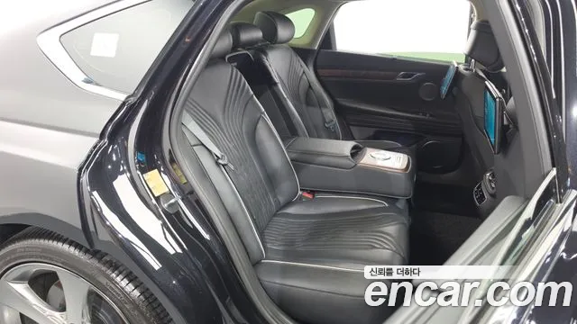 Genesis G80 Бензин 3.5 турбо AWD — Фото автомобиля 9