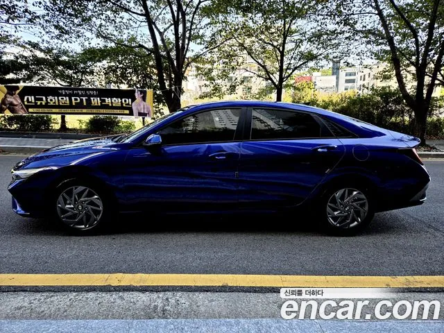 Hyundai Avante CN7 — Фото автомобиля 8