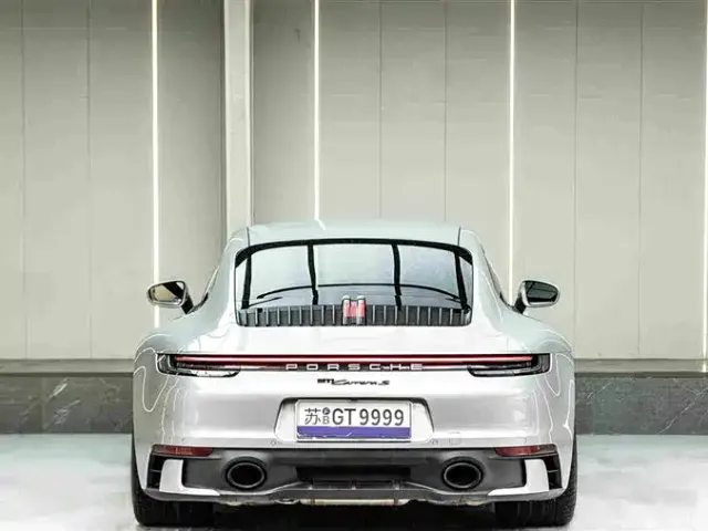 Porsche 911 — Фото автомобиля 3