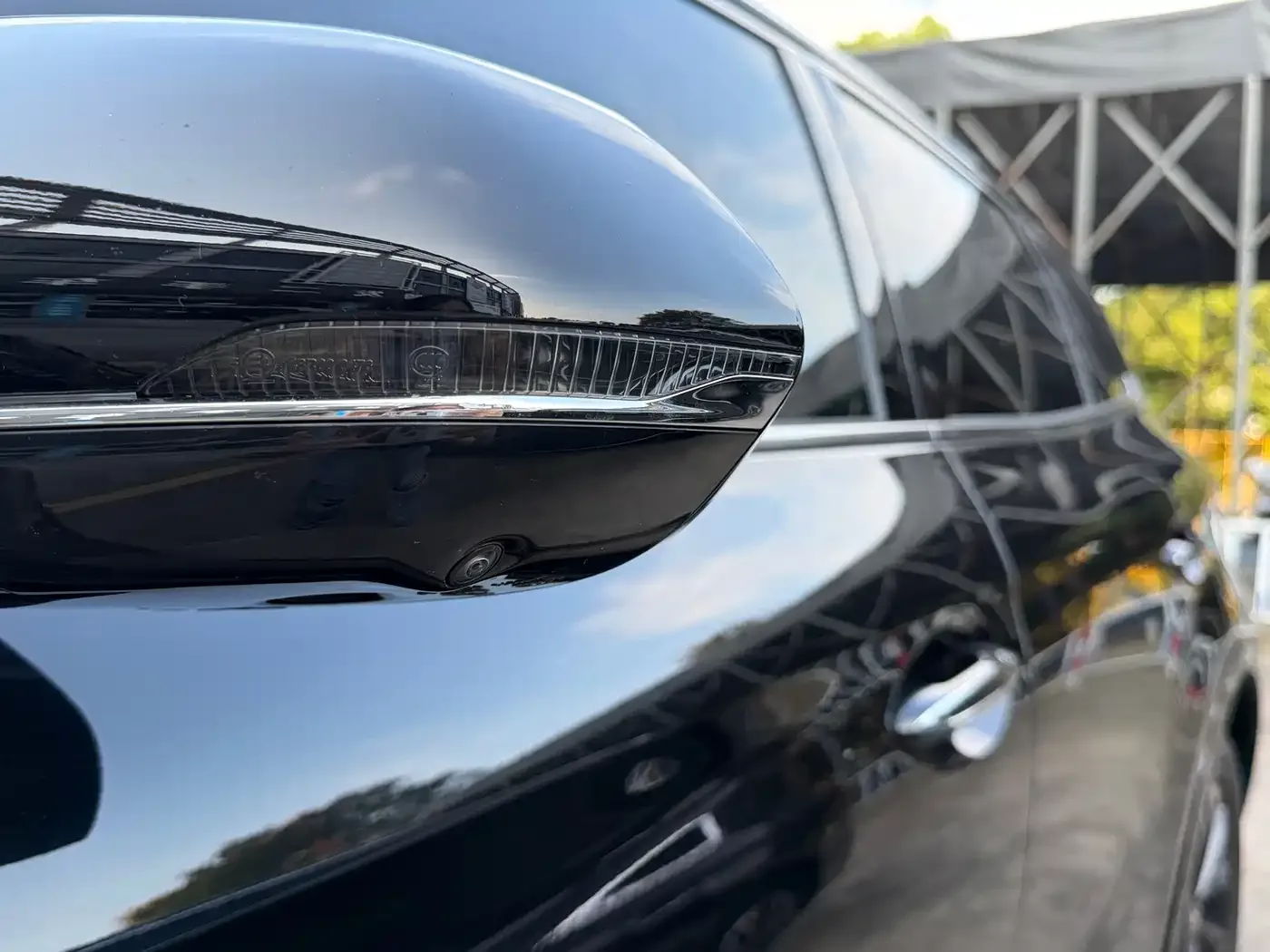 Hongqi Hongqi HS5 2023 2.0T Flag Enjoy Pro Edition — Фото автомобиля 8