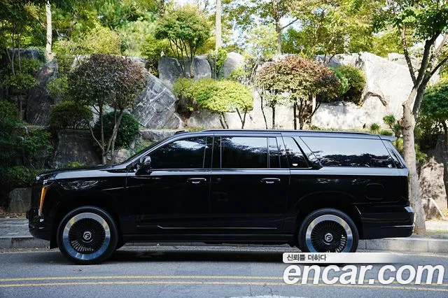 Cadillac Escalade Generation 5 — Фото автомобиля 5