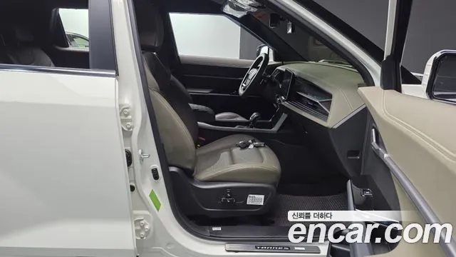 KG_Mobility_Ssangyong Torres Torres Бензин 1.5 2WD — Фото автомобиля 24