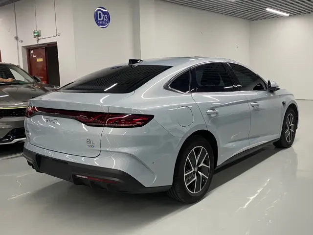 BYD Qin L — Фото автомобиля 14