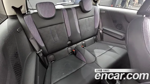 Mini Cooper — Фото автомобиля 11