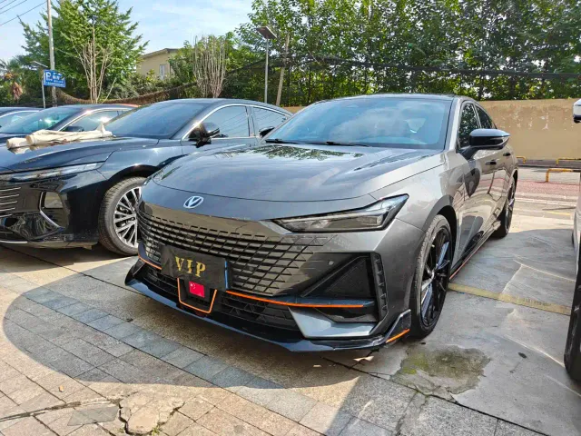 Фотография автомобиля — Changan UNI-V