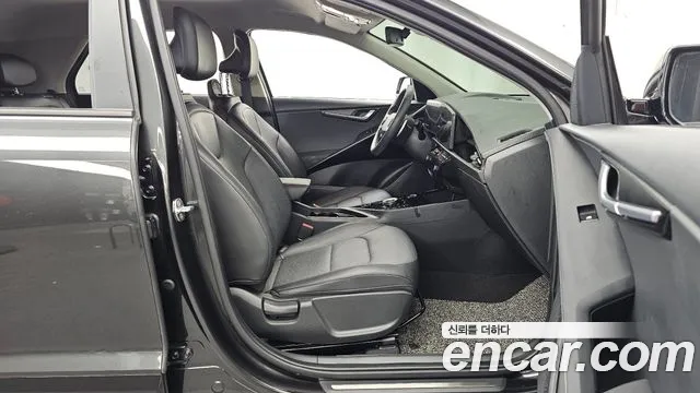 Kia Niro The All New Niro Signature — Фото автомобиля 10