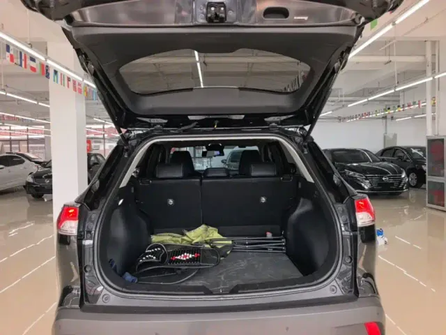 Toyota Corolla Cross — Фото автомобиля 18