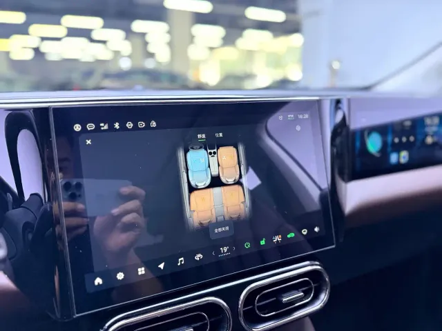 Leapmotor C11 — Фото автомобиля 12