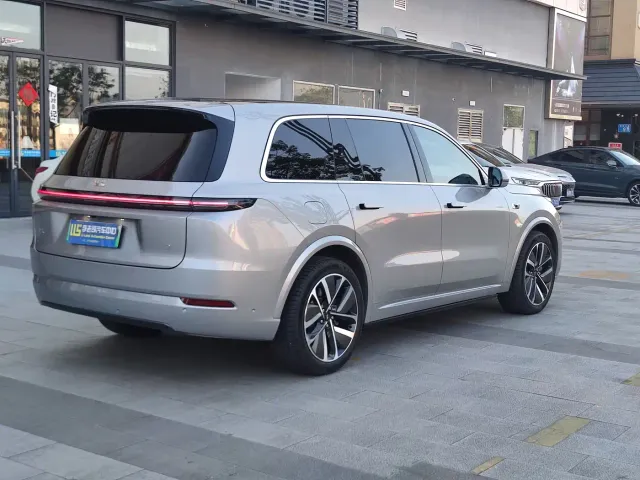 Li Auto L9 — Фото автомобиля 5
