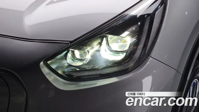 Kia Niro — Фото автомобиля 6