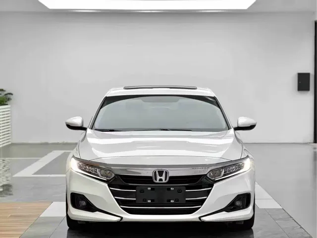 Honda Accord — Фото автомобиля 2