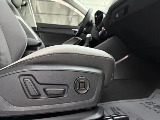 Audi Q3 — Фото автомобиля 16