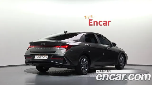 Hyundai Avante CN7 — Фото автомобиля 2