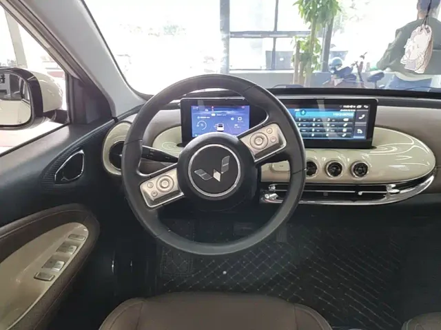 Wuling Bingo — Фото автомобиля 10