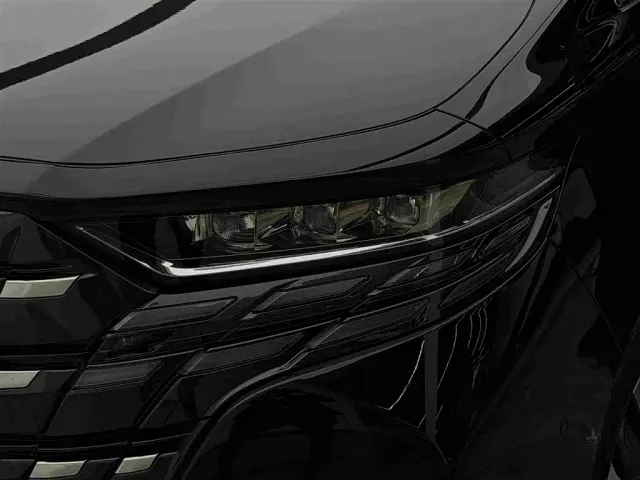 Toyota Alphard — Фото автомобиля 3
