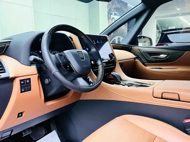 Toyota Vellfire — Фото автомобиля 8