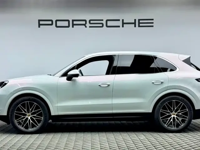 Porsche Cayenne — Фото автомобиля 4