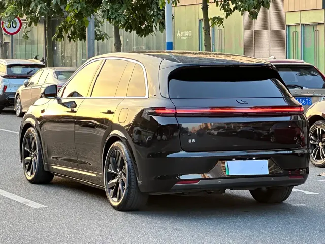 Li Auto L7 — Фото автомобиля 25