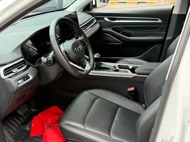 Geely Emgrand — Фото автомобиля 7