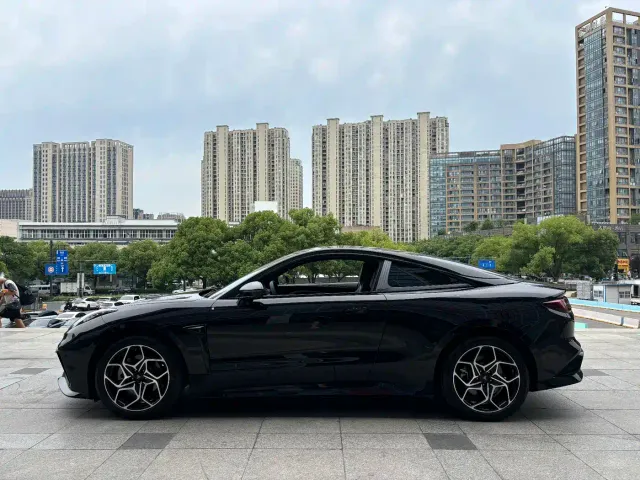 Hozon Neta GT — Фото автомобиля 12